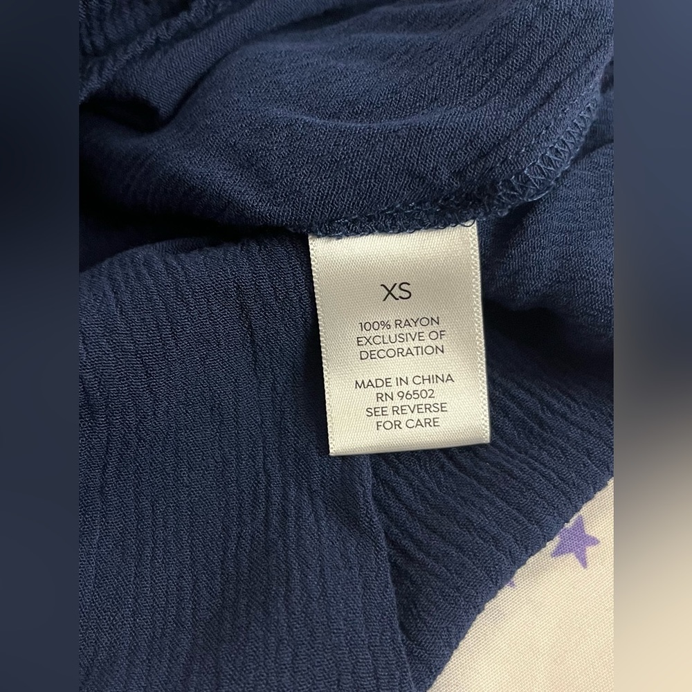 🌟❣️4/$10❣️🌟Xs Westport women’s petite off the shoulder navy blue shirt - Picture 4 of 4